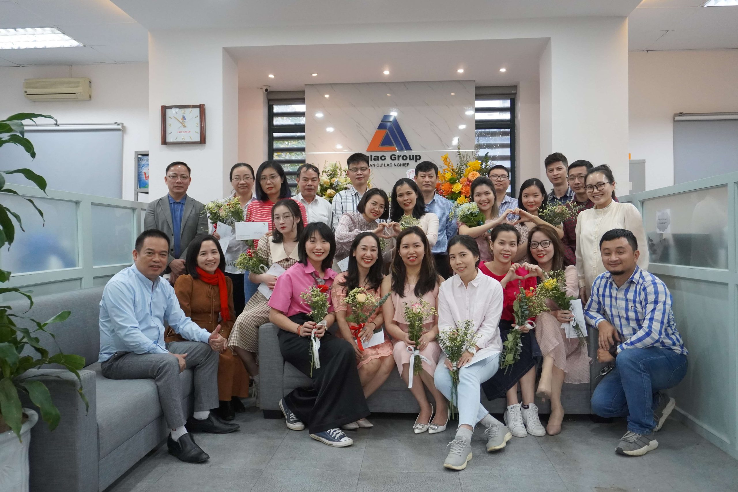 Tràn ngập không khí ngày Quốc tế phụ nữ 8/3 tại Tập đoàn An Lạc