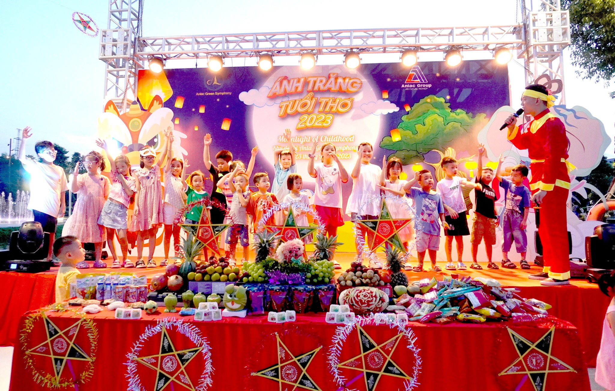 Ấn tượng với đêm hội “Ánh Trăng tuổi thơ 2023” đầy sắc màu tại KĐT 5 sao Anlac Green Symphony