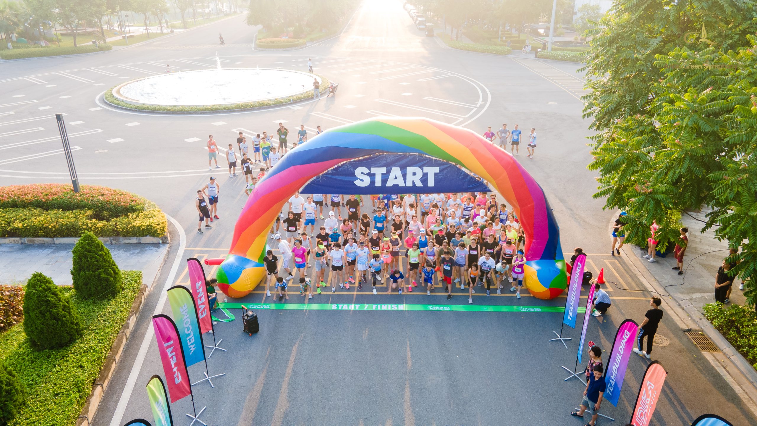 SYMPHONY MARATHON 2024: NHỮNG BƯỚC CHÂN DƯỚI ÁNH BÌNH MINH RỰC RỠ